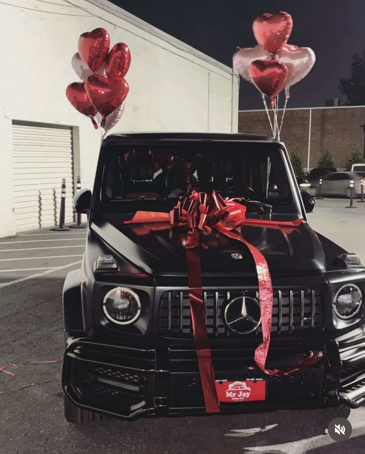 Car Davido bought for Chioma - Nigeria Gossip