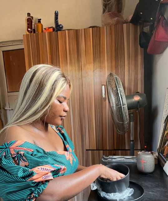 Oops! Ruth’s Wardrobe Picture with Dildo On top Goes Viral. - Nigeria Gossip and Scandals