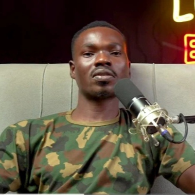 Soldier Who Lost Leg in Battle Tells Emotional Story About Father’s Tears - Nigeria Gossip and Scandals