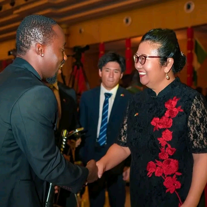 De General at Chinese Consulate