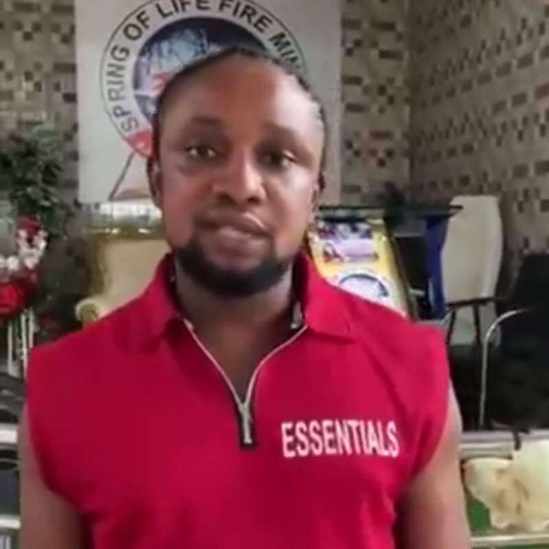 Nigerian Church Members Brutally Beat Suspected Thief Who Stole Altar Fans - Related Nigeria Gossip