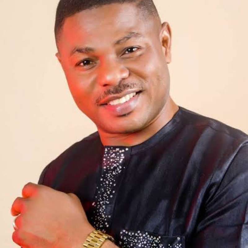 Yinka Ayefele's Triplets Asked why he Cant Walk and Also Pray for His Healing in Emotional Video