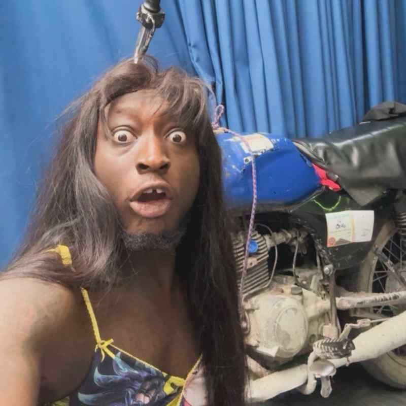 Carter Efe Dumps Wizkid for Davido After 1,350 Unanswered Messages